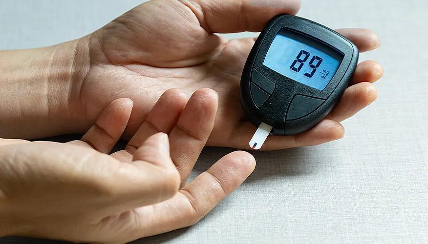 How do sweet potatoes affect blood sugar?