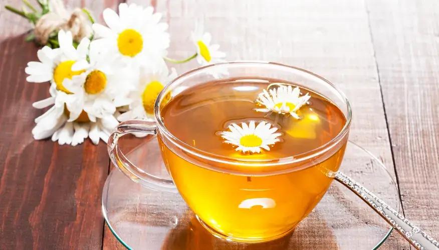Chamomile Tea for periods: calming nerves and easing menstrual cramps