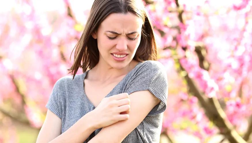 What are the reasons for dry skin in summer?