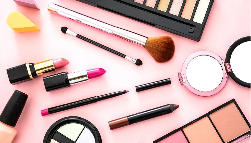 Make up application 