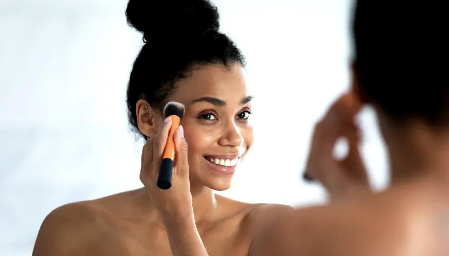 Use a mattifying primer before applying foundation