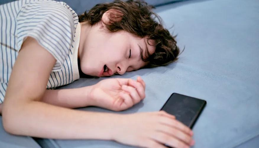 The impact of screen time on children, by age bracket