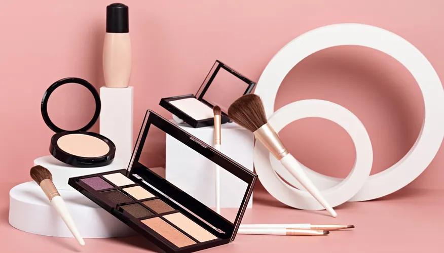 Why is it important to do makeup according to your skin tone? 