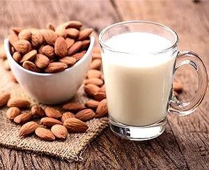 Benefits of low calorie almond milk
