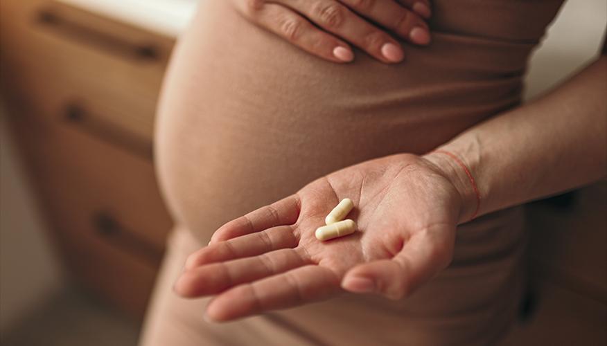 How much calcium does a pregnant woman need?