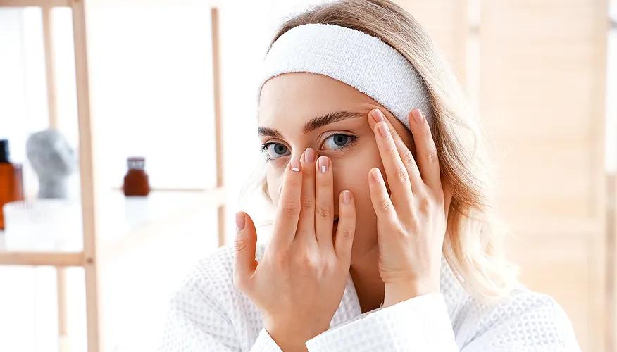 Step-By-Step Guide To Yoga Face Massage