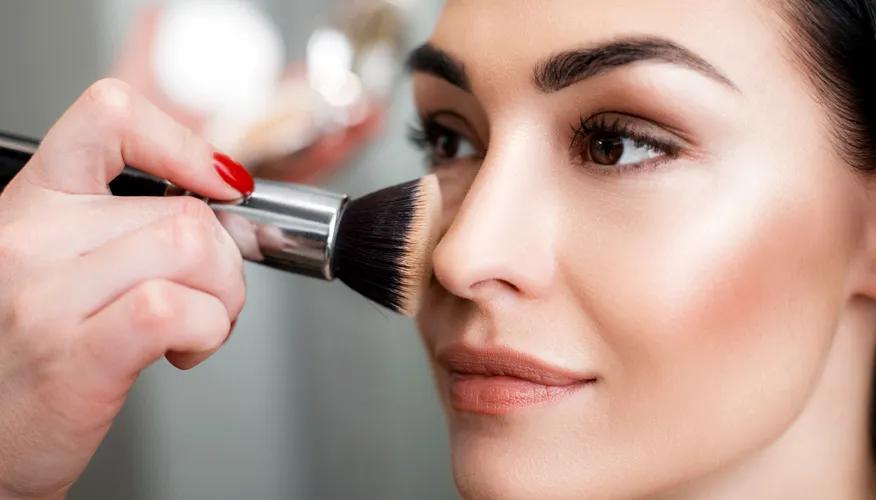 10 expert makeup tips on how to apply makeup on dry skin