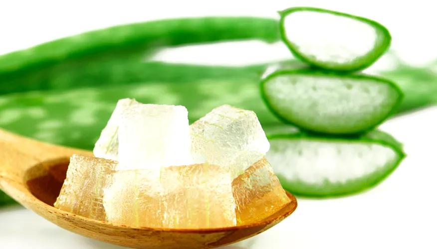 Aloe vera and cucumber cooling mask